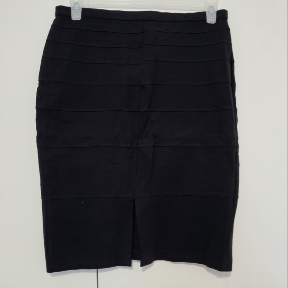 Black Midi Bodycon Skirt, Tiered Panels, Like new - Picture 2 of 4